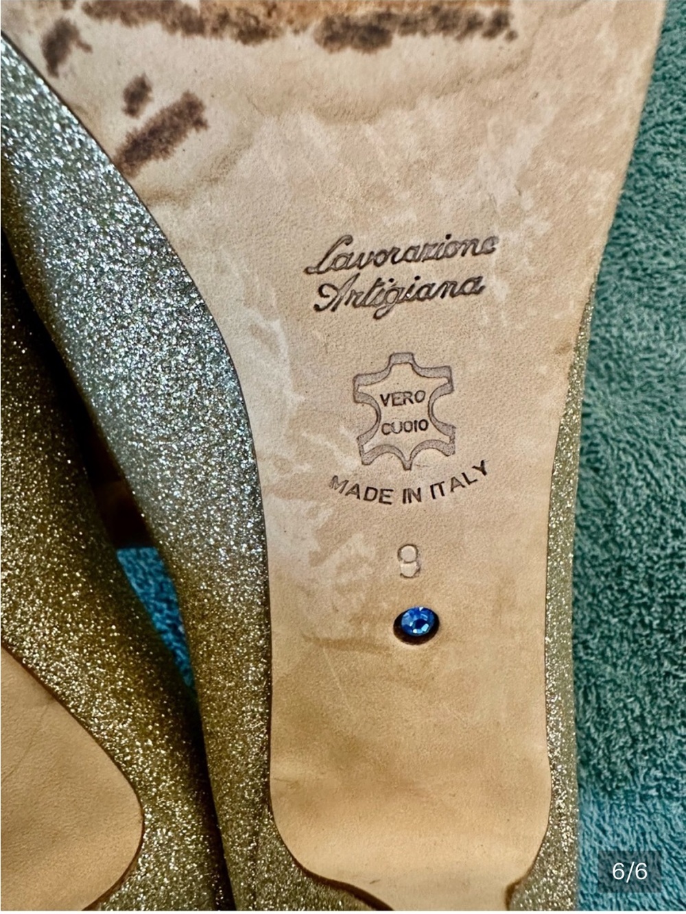 Something Bleu Gold Glitter Pumps Made in Italy Leather Sole Heels Size 9 - Picture 6 of 6